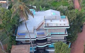 Tropical Wave Hostel Morjim Goa